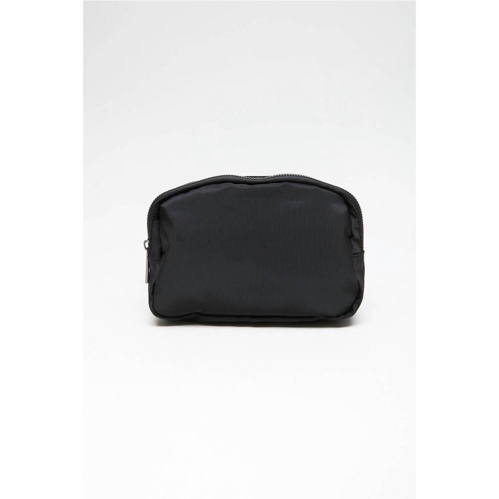 NEW JOSSLYN BY WALL TO WALL women's fashion sling crossbody belt bag in black